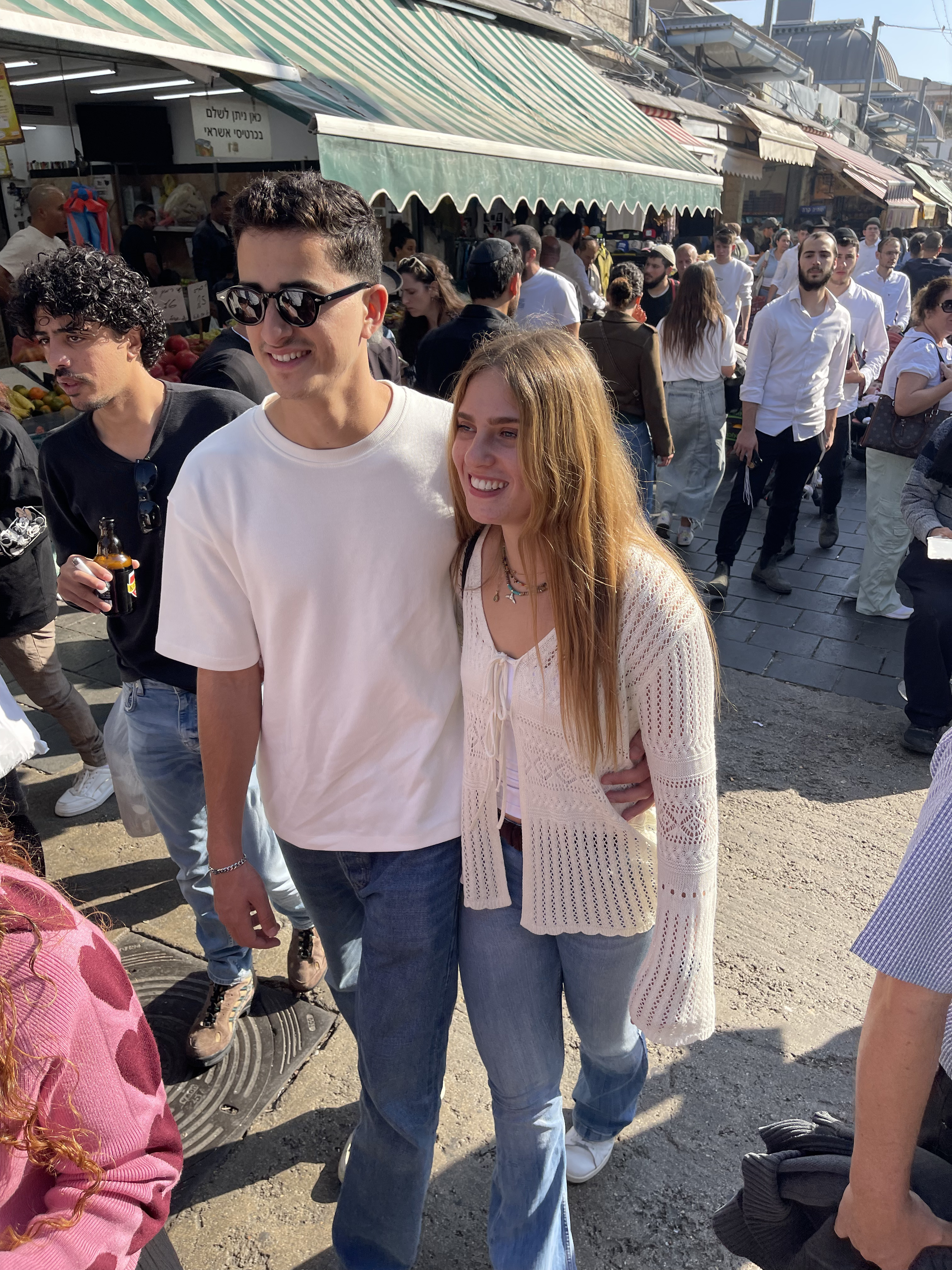 בטוחים שאנחנו סלבס